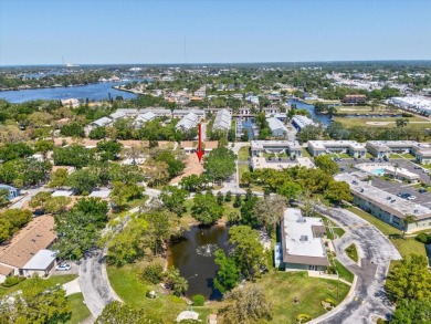 This delightful 2BR/2BA/1 Car Garage villa, nestled in the on Tarpon Springs Golf Course in Florida - for sale on GolfHomes.com, golf home, golf lot
