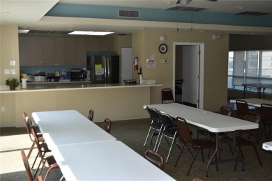 This delightful 2BR/2BA/1 Car Garage villa, nestled in the on Tarpon Springs Golf Course in Florida - for sale on GolfHomes.com, golf home, golf lot