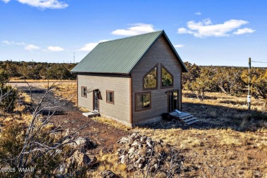 Cozy 2022 site-built cottage just down the road from the popular on Silver Creek Golf Club in Arizona - for sale on GolfHomes.com, golf home, golf lot