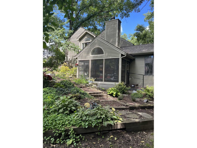 Unique contemporary home for sale, Galena, IL 61036e check out on Eagle Ridge Inn and Resort in Illinois - for sale on GolfHomes.com, golf home, golf lot