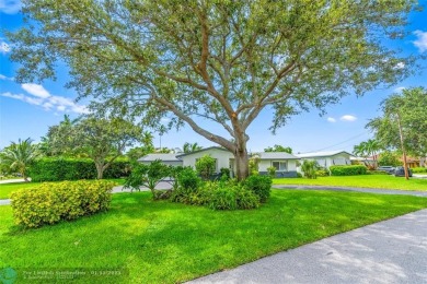 Excellent eastern location! No HOA! Home features 3 beds, 2 on Pompano Beach Golf Course  in Florida - for sale on GolfHomes.com, golf home, golf lot