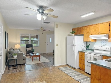 Check out this charming 2 bedroom, 1 bath and 1 car attached on Mainlands Golf Club in Florida - for sale on GolfHomes.com, golf home, golf lot