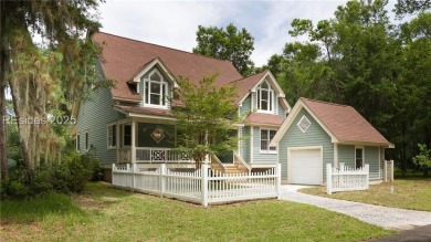 This 4 bedroom 3 and half bath cottage is located in Haig Point on Haig Point Golf Club in South Carolina - for sale on GolfHomes.com, golf home, golf lot