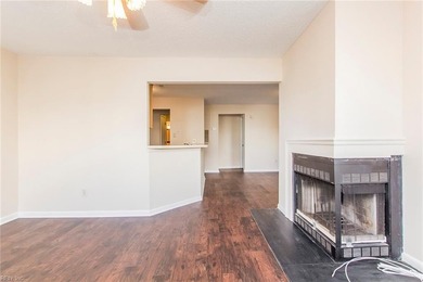 Enjoy this first-floor 2 bedroom/2 bathroom condo situated next on Honey Bee Golf Club in Virginia - for sale on GolfHomes.com, golf home, golf lot