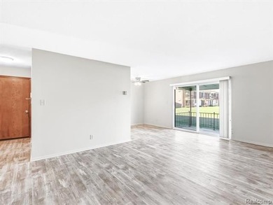 MOVE-IN READY 2 BED, 1.1 BATH FIRST-FLOOR CONDO IN BEAUTIFUL on Marysville Golf Course in Michigan - for sale on GolfHomes.com, golf home, golf lot