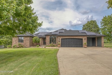 Immaculate Home with Golf Course Views in Loma Linda! This on The Bald Eagle Course At Eagle Creek Golf Club in Missouri - for sale on GolfHomes.com, golf home, golf lot