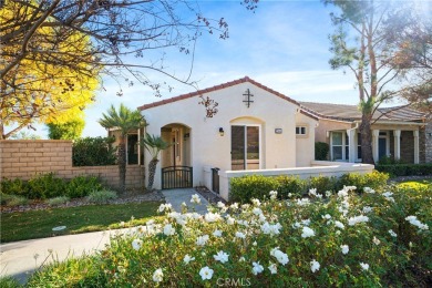 This cozy move-in ready home is just across the away from the on Hemet Golf Club in California - for sale on GolfHomes.com, golf home, golf lot