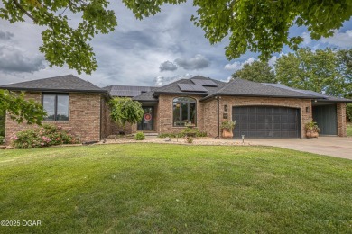 Immaculate Home with Golf Course Views in Loma Linda! This on The Bald Eagle Course At Eagle Creek Golf Club in Missouri - for sale on GolfHomes.com, golf home, golf lot