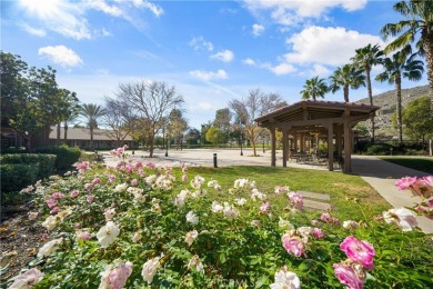 This cozy move-in ready home is just across the away from the on Hemet Golf Club in California - for sale on GolfHomes.com, golf home, golf lot