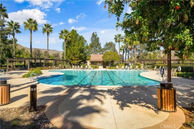 This cozy move-in ready home is just across the away from the on Hemet Golf Club in California - for sale on GolfHomes.com, golf home, golf lot