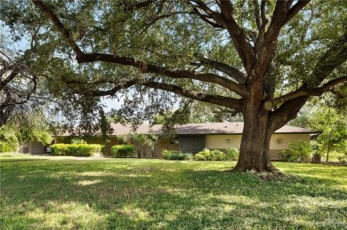 Looking for the perfect hidden gem? This charming 4 Bed / 4 Bath on Shary Municipal Golf Course in Texas - for sale on GolfHomes.com, golf home, golf lot