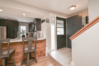 FULLY UPDATED!! 2-bedroom + loft, 2-bath home in the highly on Heather Ridge Golf Club in Illinois - for sale on GolfHomes.com, golf home, golf lot