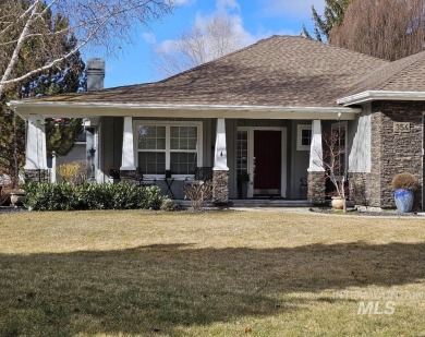 Located in a PREMIER GOLF CLUB subdivision in Eagle, this on BanBury Golf Club in Idaho - for sale on GolfHomes.com, golf home, golf lot