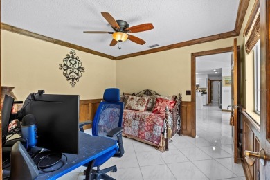 Welcome to your private oasis in the heart of Tarpon Springs! on Tarpon Springs Golf Course in Florida - for sale on GolfHomes.com, golf home, golf lot