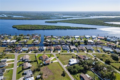 NO HURRICANE OR WATER DAMAGE! PRIVATE BOAT DOCK WITH LIFT. NO on Deep Creek Golf Club in Florida - for sale on GolfHomes.com, golf home, golf lot