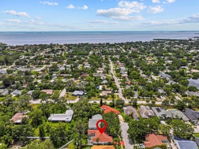 Welcome to your private oasis in the heart of Tarpon Springs! on Tarpon Springs Golf Course in Florida - for sale on GolfHomes.com, golf home, golf lot