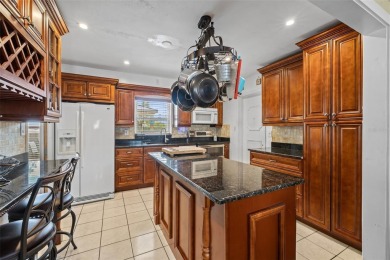 Welcome to this delightful 2-bedroom, 2-bathroom home in the on Pinecrest Golf Club in Florida - for sale on GolfHomes.com, golf home, golf lot