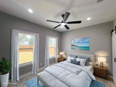 This adorable brand new three-bedroom home is perfect for your on Lamar Golf Course in Texas - for sale on GolfHomes.com, golf home, golf lot