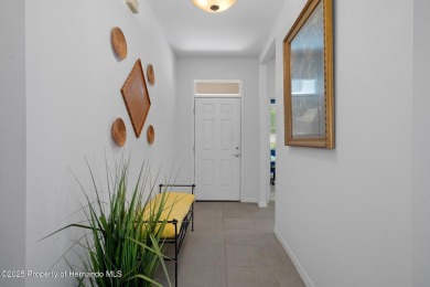 Beautiful Hernando Oaks Golf and Country Club. 2 bedroom plus a on Hernando Oaks Golf and Country Club in Florida - for sale on GolfHomes.com, golf home, golf lot