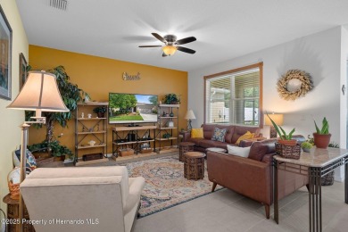 Beautiful Hernando Oaks Golf and Country Club. 2 bedroom plus a on Hernando Oaks Golf and Country Club in Florida - for sale on GolfHomes.com, golf home, golf lot