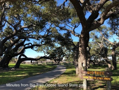 This adorable brand new three-bedroom home is perfect for your on Lamar Golf Course in Texas - for sale on GolfHomes.com, golf home, golf lot