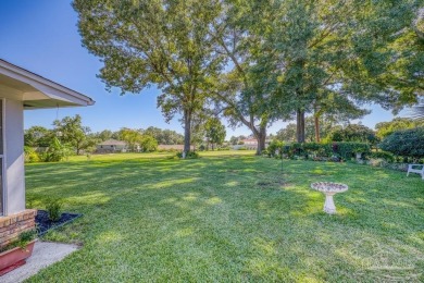 *Golfer's Dream Home*.  4 Bedroom, 2 & 1/2 Bath Home w Circular on Scenic Hills Country Club in Florida - for sale on GolfHomes.com, golf home, golf lot