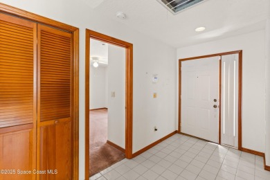 Townhome in Prime Suntree location, Priced to sell!
Welcome on Suntree Country Club in Florida - for sale on GolfHomes.com, golf home, golf lot