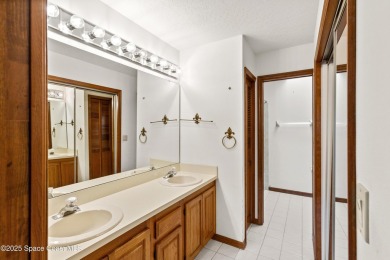 Townhome in Prime Suntree location, Priced to sell!
Welcome on Suntree Country Club in Florida - for sale on GolfHomes.com, golf home, golf lot