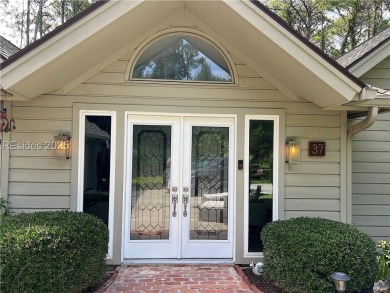 Immaculate 3BR/2BA single-story home in The Headlands, Hilton on Bear Creek Golf Course and Club in South Carolina - for sale on GolfHomes.com, golf home, golf lot