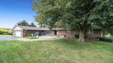 Stunning Ranch Home on Silver Ridge Golf Course! Enjoy resort on Silver Ridge Golf Course in Illinois - for sale on GolfHomes.com, golf home, golf lot