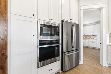 Better than new, in Augusta Estates! Featuring 3BR 2.5BA, office on Rolling Hills Country Club Inc in Arkansas - for sale on GolfHomes.com, golf home, golf lot