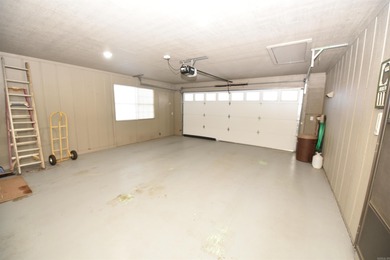 Beautiful one-level home in Fairfield Bay with stunning views of on Indian Hills Country Club in Arkansas - for sale on GolfHomes.com, golf home, golf lot