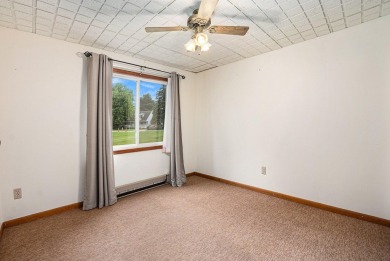 If you've been waiting for an ideal ranch to become available in on The Fountains Golf Club in Michigan - for sale on GolfHomes.com, golf home, golf lot