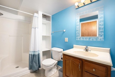 If you've been waiting for an ideal ranch to become available in on The Fountains Golf Club in Michigan - for sale on GolfHomes.com, golf home, golf lot