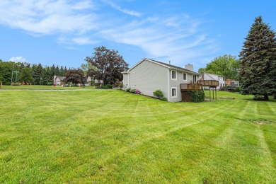 If you've been waiting for an ideal ranch to become available in on The Fountains Golf Club in Michigan - for sale on GolfHomes.com, golf home, golf lot