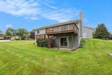 If you've been waiting for an ideal ranch to become available in on The Fountains Golf Club in Michigan - for sale on GolfHomes.com, golf home, golf lot