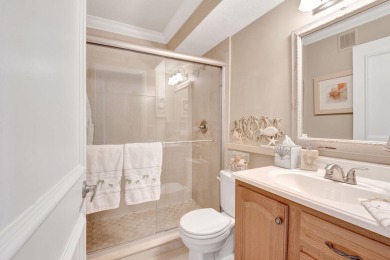 Charming 2-Bedroom Condo in Delray Beach! This beautifully on Kings Point Golf -Flanders Way in Florida - for sale on GolfHomes.com, golf home, golf lot