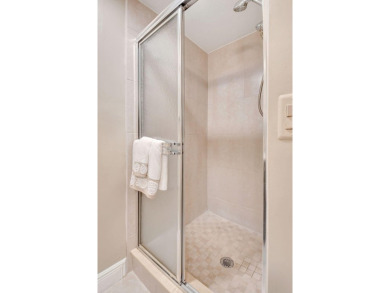Charming 2-Bedroom Condo in Delray Beach! This beautifully on Kings Point Golf -Flanders Way in Florida - for sale on GolfHomes.com, golf home, golf lot