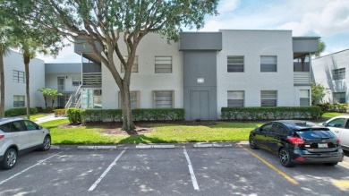 Charming 2-Bedroom Condo in Delray Beach! This beautifully on Kings Point Golf -Flanders Way in Florida - for sale on GolfHomes.com, golf home, golf lot