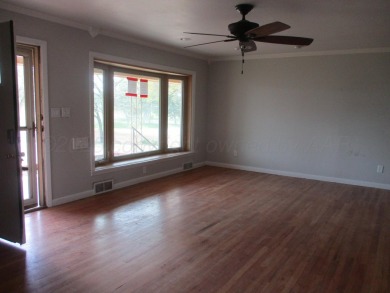 Very nice property with updated bathrooms and flooring in the on Amarillo Country Club in Texas - for sale on GolfHomes.com, golf home, golf lot