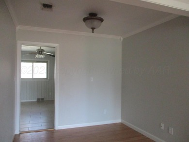 Very nice property with updated bathrooms and flooring in the on Amarillo Country Club in Texas - for sale on GolfHomes.com, golf home, golf lot