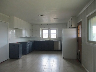 Very nice property with updated bathrooms and flooring in the on Amarillo Country Club in Texas - for sale on GolfHomes.com, golf home, golf lot
