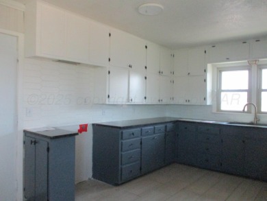Very nice property with updated bathrooms and flooring in the on Amarillo Country Club in Texas - for sale on GolfHomes.com, golf home, golf lot