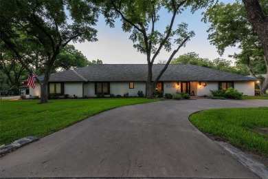 AMAZING SPRAWLING Brazos riverfront home on double lot with on Nutcracker Golf Club in Texas - for sale on GolfHomes.com, golf home, golf lot