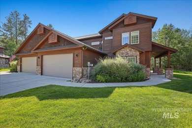 Stunning McCall Condo in Unbeatable Location -Nestled just  1/4 on McCall Municipal Golf Course in Idaho - for sale on GolfHomes.com, golf home, golf lot