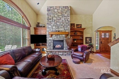 Stunning McCall Condo in Unbeatable Location -Nestled just  1/4 on McCall Municipal Golf Course in Idaho - for sale on GolfHomes.com, golf home, golf lot