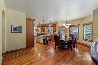 Stunning McCall Condo in Unbeatable Location -Nestled just  1/4 on McCall Municipal Golf Course in Idaho - for sale on GolfHomes.com, golf home, golf lot