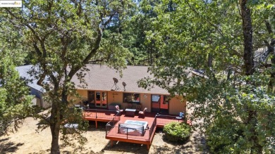 Turnkey Renovated Home in Pine Mountain Lake - Fully Furnished on Pine Mountain Lake Country Club in California - for sale on GolfHomes.com, golf home, golf lot