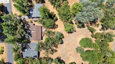 Turnkey Renovated Home in Pine Mountain Lake - Fully Furnished on Pine Mountain Lake Country Club in California - for sale on GolfHomes.com, golf home, golf lot