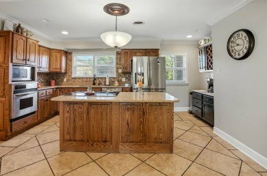 8 Country Club Drive offers timeless elegance with direct on Mexico Country Club in Missouri - for sale on GolfHomes.com, golf home, golf lot
